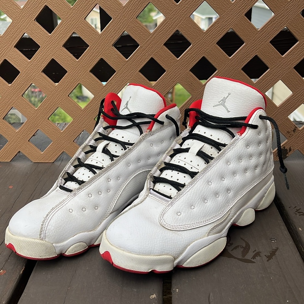Jordan White and Red High-Top Sneakers

Air Jordan 13 Retro